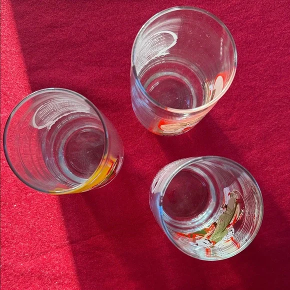 Vintage Christmas by Norman Rockwell Glasses the Coca Cola company Set - Picture 9 of 9